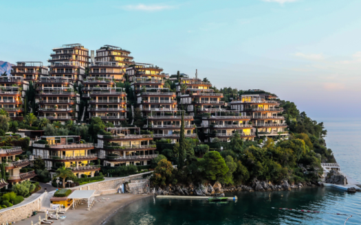 Luksuzni dvosoban stan u eksluzivnom rezortu Dukley Gardens, Budva